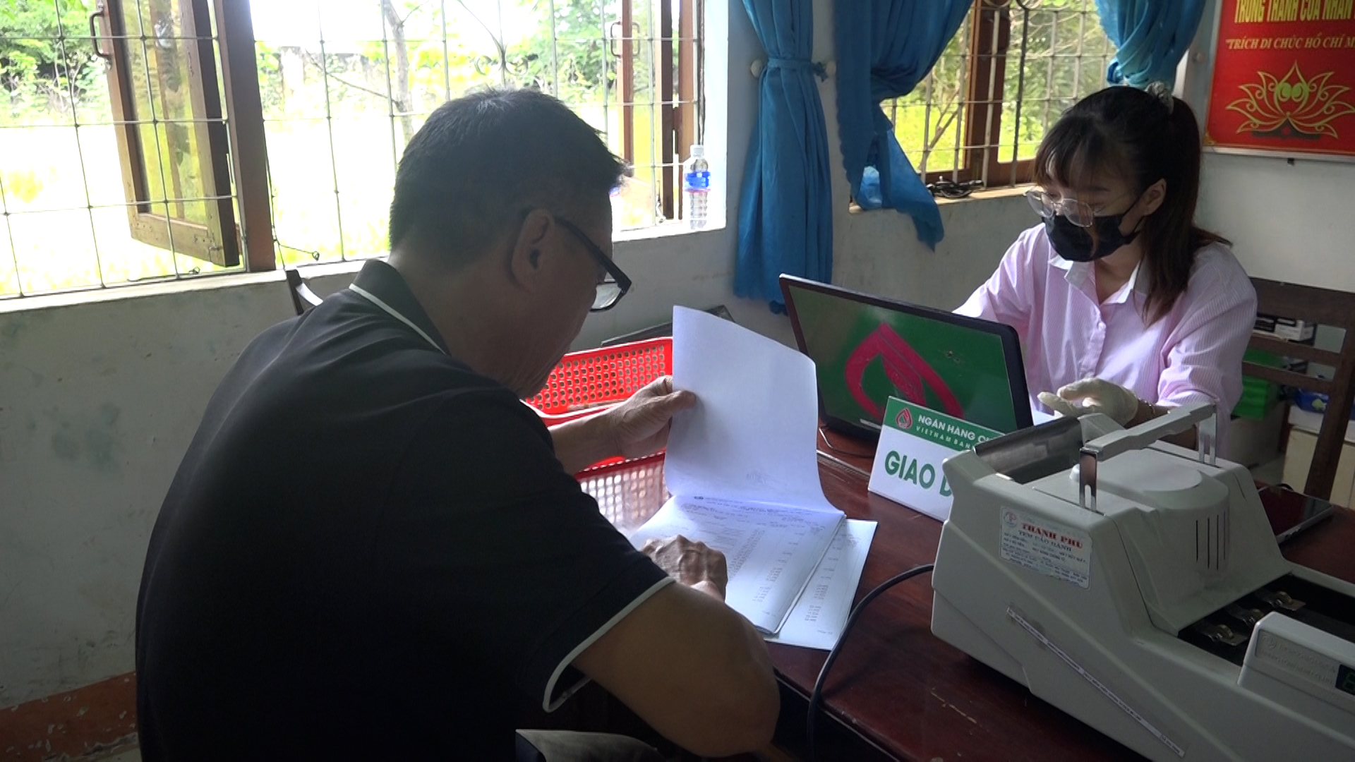 3.350 khách hàng vay vốn  tín dụng chính sách xã hội để phát triển kinh tế gia đình